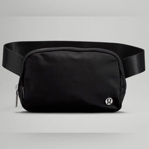 Lululemon Everywhere Belt Bag